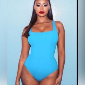 Ta3 Squarey snatched swimsuit in Aqua NWT